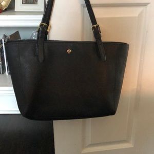 Black Tory Burch Robinson tote
